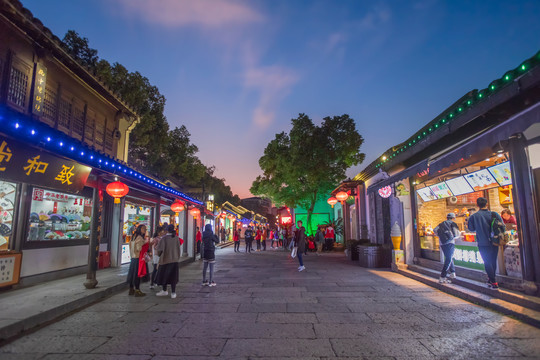 鲁迅故里夜景