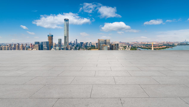 道路地面和金融区建筑