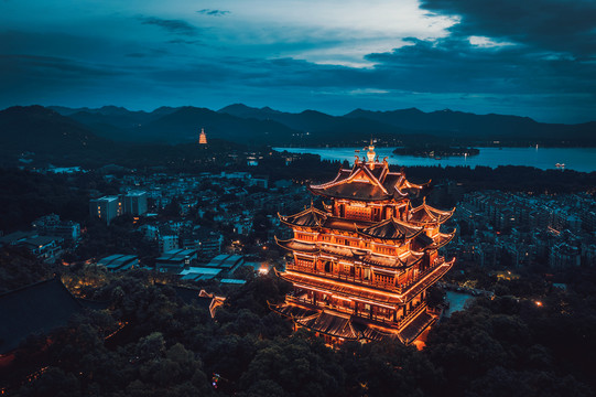 杭州城隍阁夜景