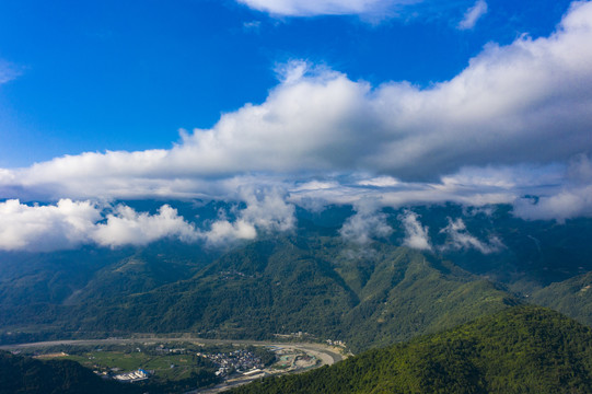 航拍四川绵阳平武县风光