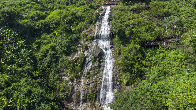 琼中百花岭瀑布