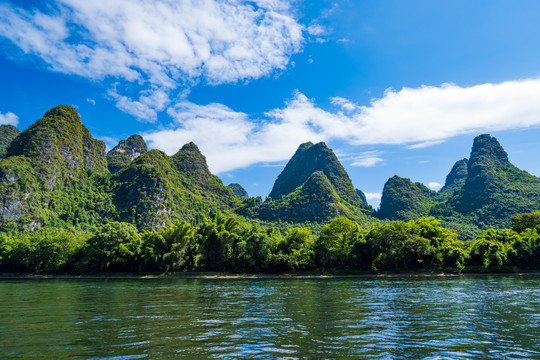 广西桂林山水漓江风光