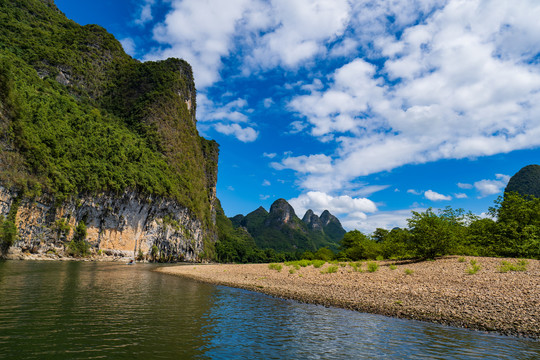 广西桂林山水漓江风光