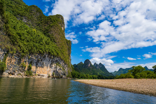 广西桂林山水漓江风光