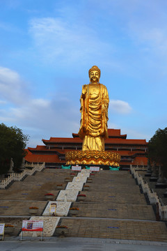 乌鲁木齐红光山大佛