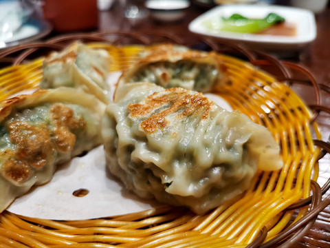 香煎韭菜饺