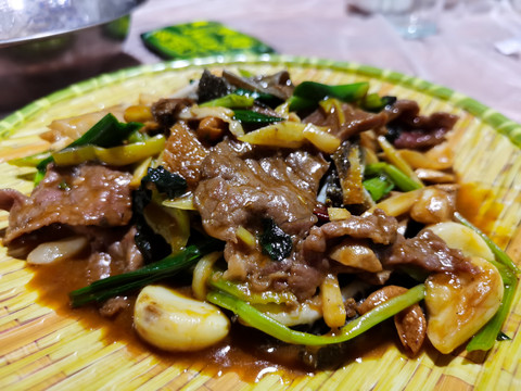 杏鲍菇炒牛杂