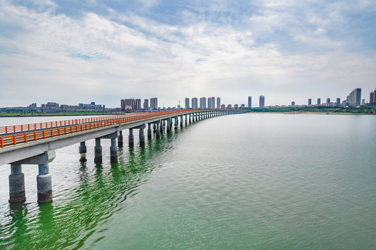 辽宁锦州市太和区白沙湾跨海大桥