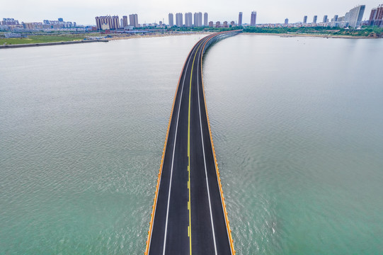 辽宁锦州市太和区白沙湾跨海大桥