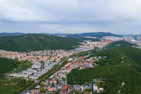 佛慧山上航拍济南城市风光