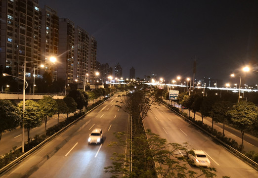 城市街道夜景