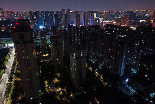 城市高楼夜景