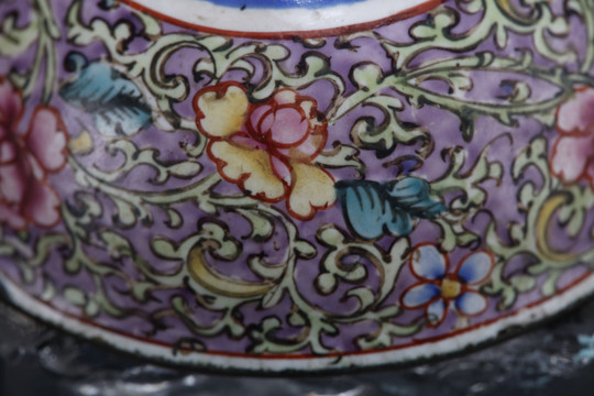清代铜胎画珐琅花卉盘