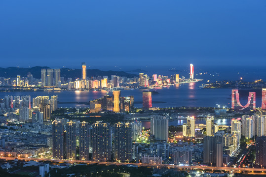 厦门海上城市夜景