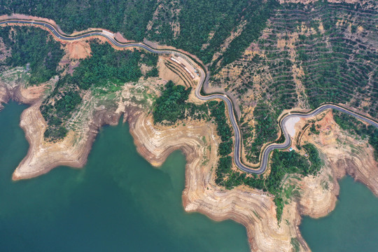 黄河千岛湖