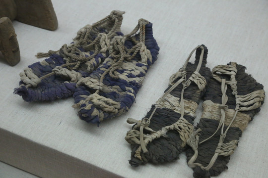 老式编织鞋