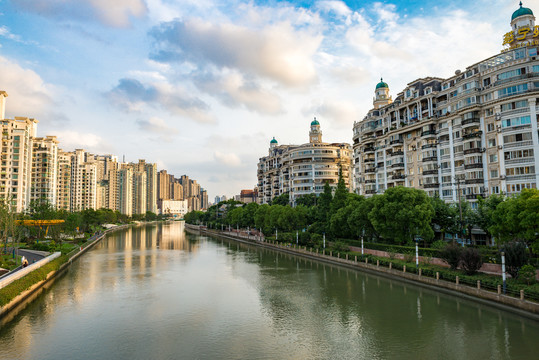 上海苏州河沿岸风光