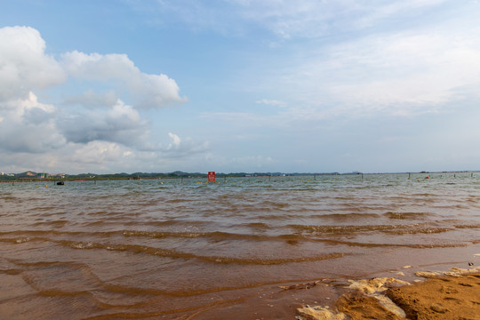 钦州茅尾海滨海浴场