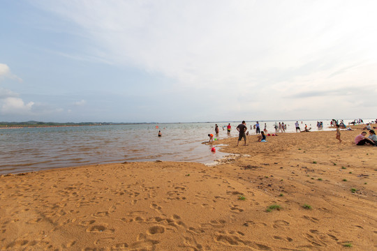 钦州茅尾海滨海浴场