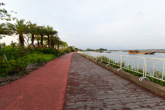 钦州茅尾海滨海浴场休闲步道