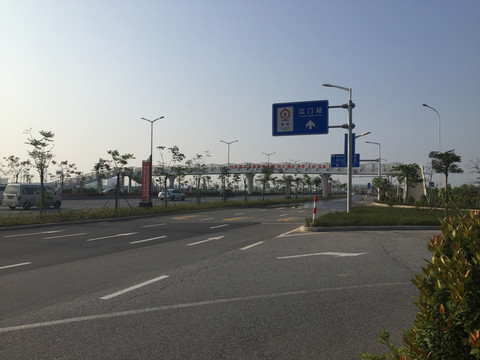 江门高铁站道路