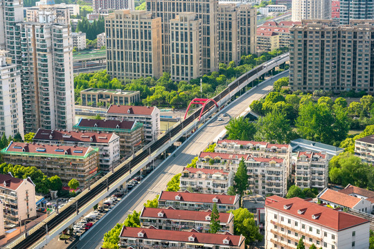 爬楼俯拍上海城市建筑