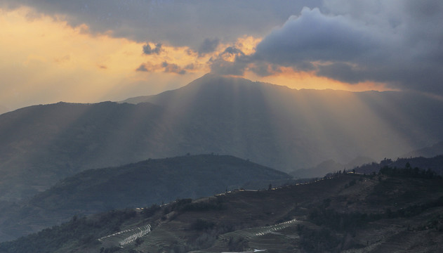 晚霞梯田山脉自然风光