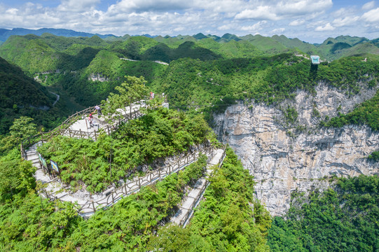 乐业大石围天坑景区