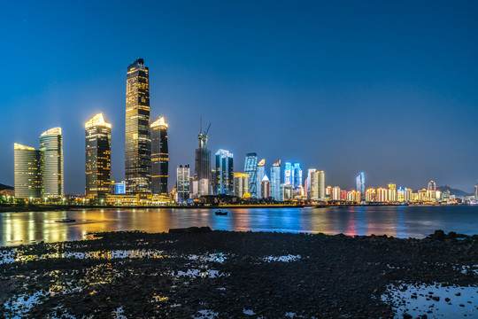 青岛海岸线夜景