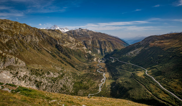 崇山峻岭与大好山河