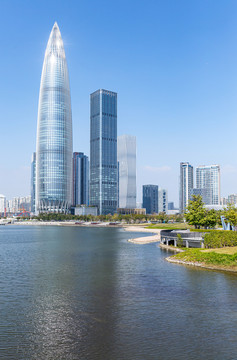 深圳蓝天下的城市