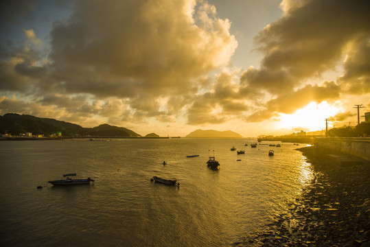 海岛夕阳风光