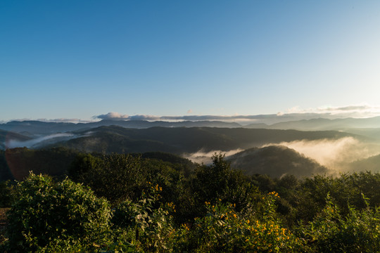 圣境山晨雾