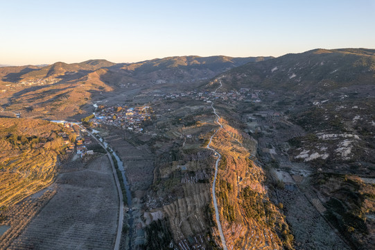 航拍沂蒙山区漫山遍野的果园