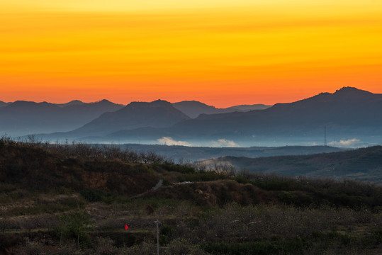 航拍沂蒙山区乡村日出