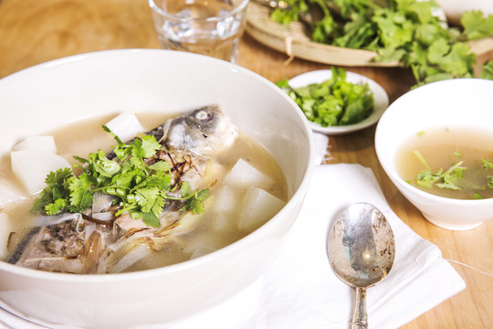 蘿卜鯽魚湯
