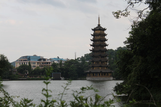 桂林山水甲天下