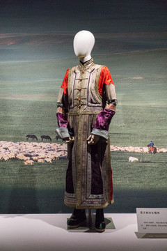 清代蒙古妇女服饰