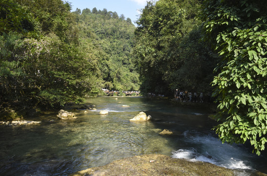 山涧溪流