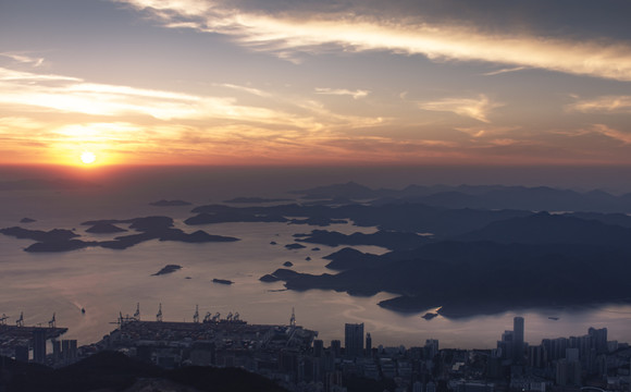 日出梧桐山