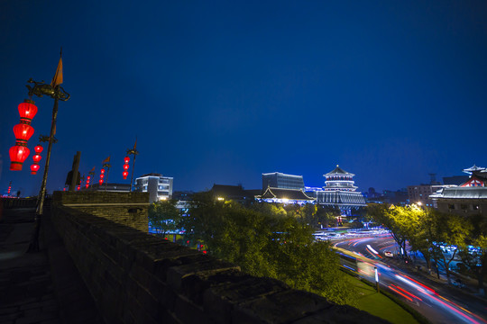 西安城墙北大街夜景风光