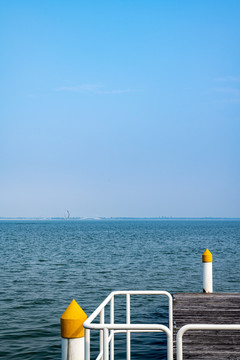 上海浦东滴水湖景观