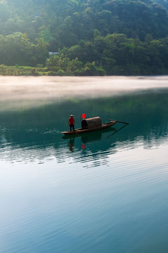 雾漫小东江晨景