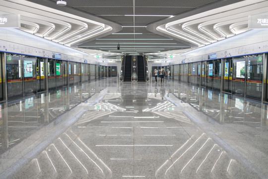 广州地铁18号线龙潭站