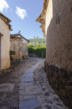 云南建水团山村石板路土坯房民居