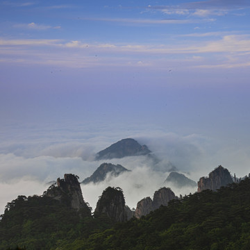 层峦叠嶂