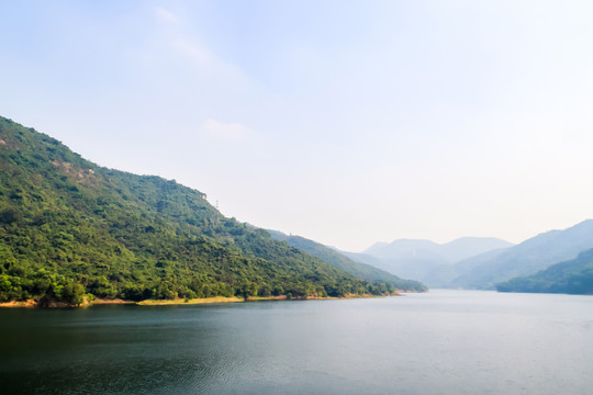 广东深圳塘朗山梅林水库