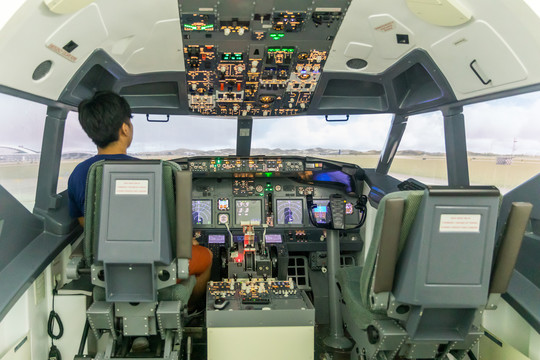 航空飞机驾驶模拟