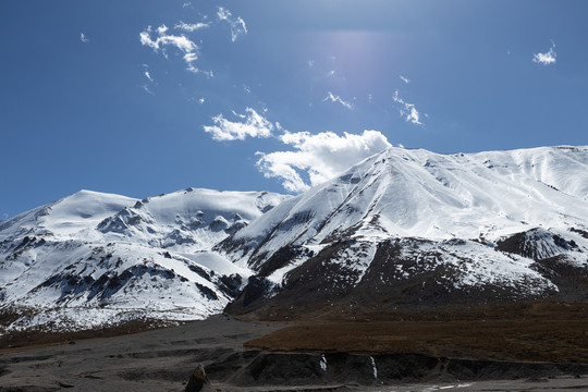 阿尼玛卿神山