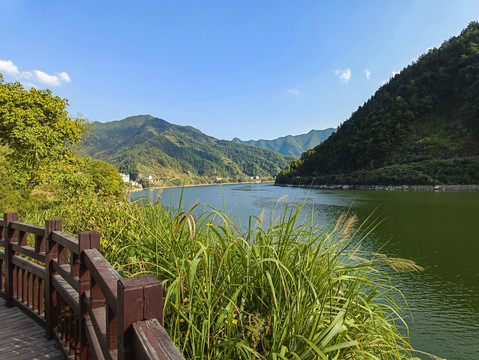 新安江沿途风景